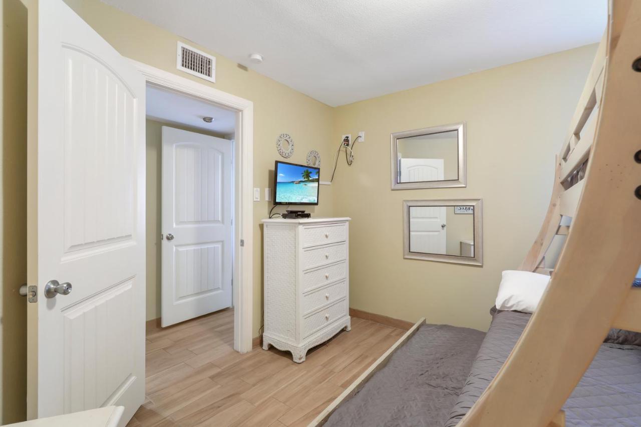 Ground Floor Beachfront Beauty! Steps To The Beach And Pool South Padre Island Eksteriør billede