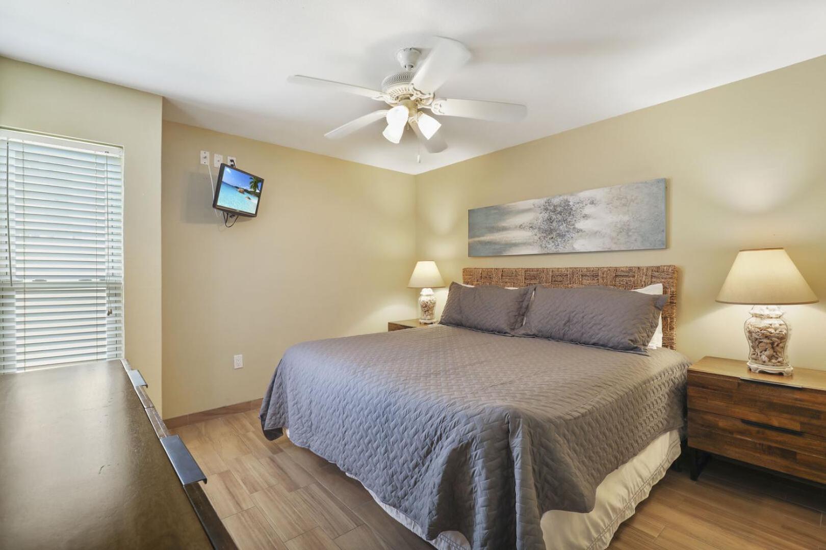 Ground Floor Beachfront Beauty! Steps To The Beach And Pool South Padre Island Værelse billede